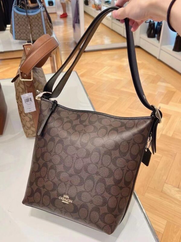 [Pre Order]-Coach Val Duffle Bag In Signature (Walnut Black) - Image 2