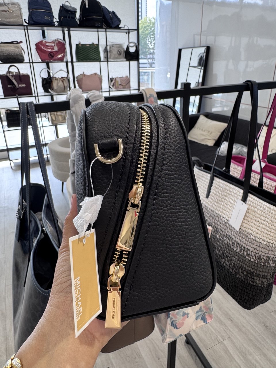 32S5G9QC0L BLACKD