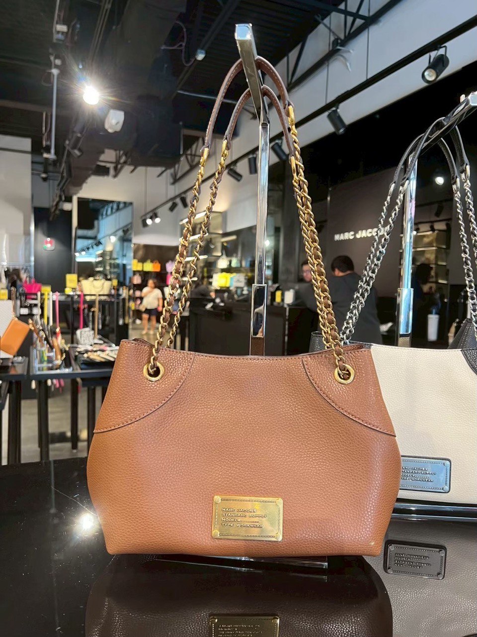 4F5HTT023H01 COGNAC