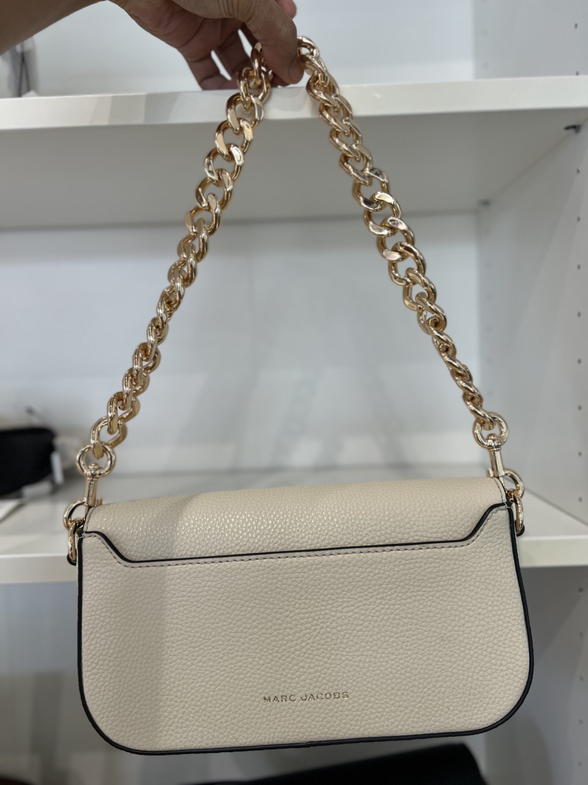 Marc Jacobs Signet Turnlock Chain Leather Shoulder Bag (Marshmallow)3