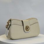 Marc Jacobs Signet Turnlock Wristlet (Marshmallow)